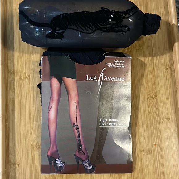 Leg Avenue Black Lace Trim tight - Picture 1 of 1